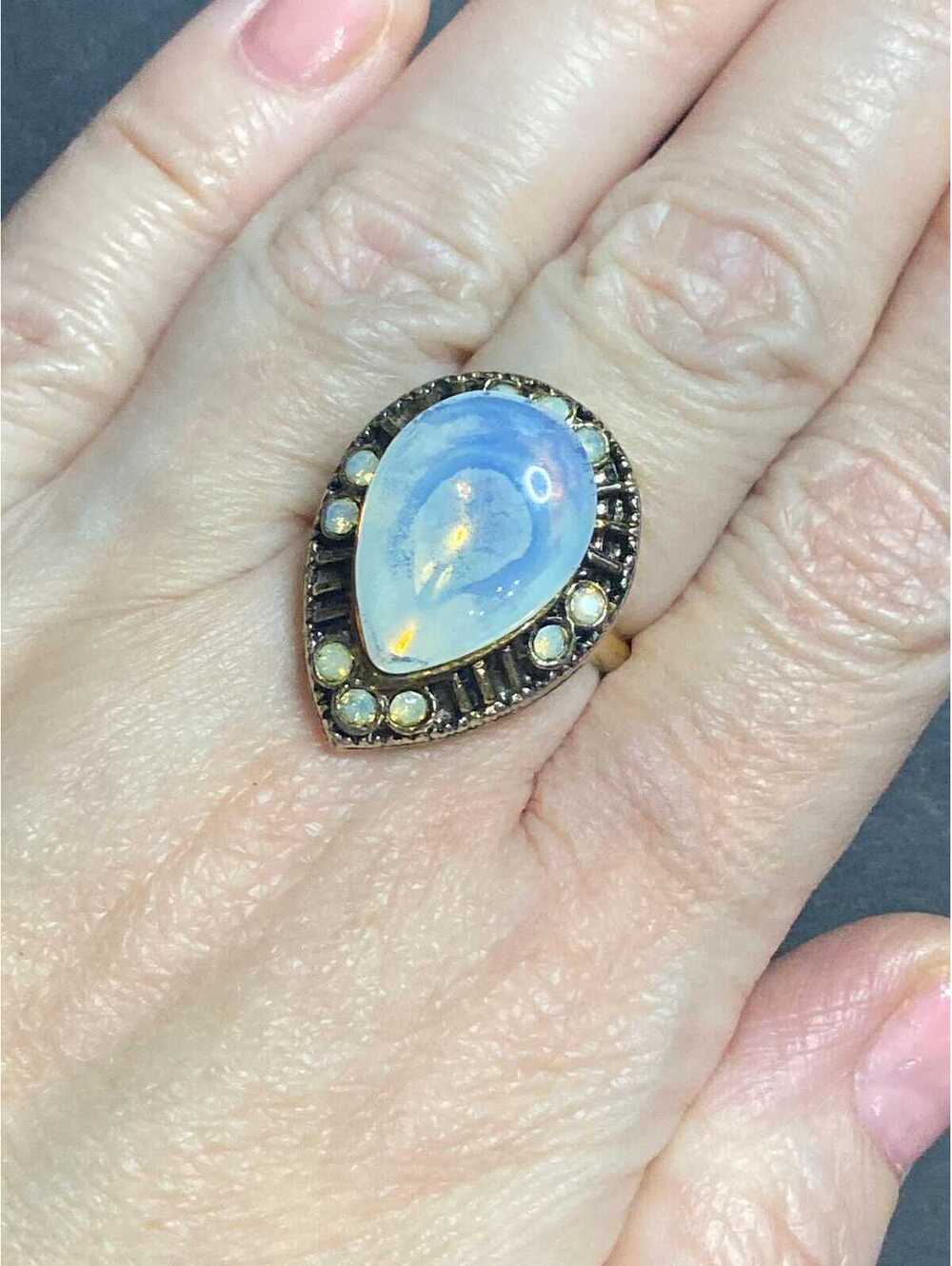 Vintage Gold Tone and Faux Moonstone US Size 7 Adjustable Ring. Costume Jewelry.